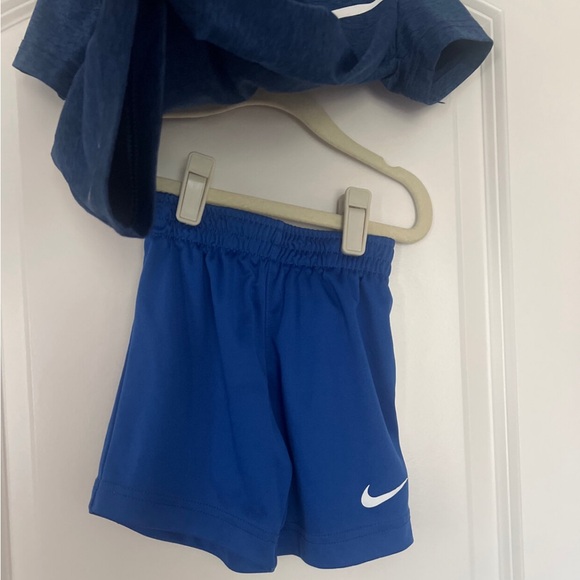 Nike | (3T) Nike Dri-Fit Blue Short Set - Picture 3 of 7